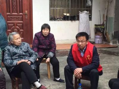 市政协志愿者深入花坛社区开展创文活动