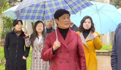 汪凡非到岔路口社区调研“创文”工作
