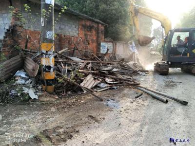 贺胜桥镇：干部齐上阵  打响农村人居环境整治攻坚战