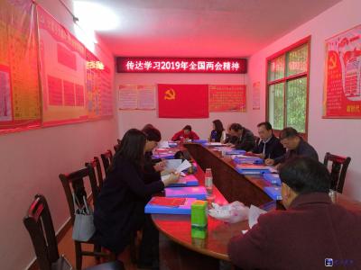 区司法局：四月送法下乡  助力脱贫回“春”