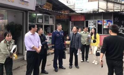 湖北综合频道荆楚消防栏目组深入温泉排查消防安全隐患