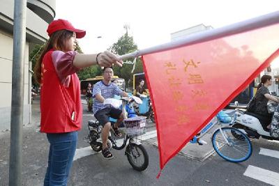 交通劝导中，那些美丽遇见与启示
