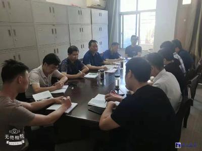 区住建局召开建筑工地创文专题会