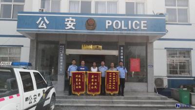咸安民警百里出击追盗贼