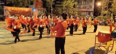 爱染夕阳 官埠桥镇喜迎重阳