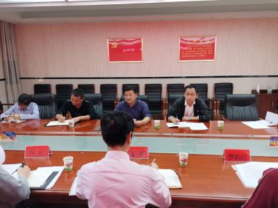 全镇干部齐心协力迎接档案目标管理省一级检查