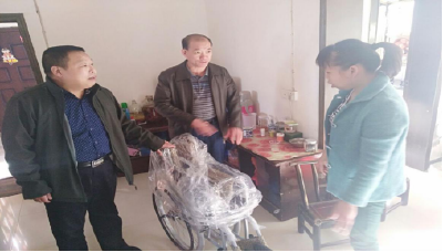 不忘初心 牢记使命——咸宁市特殊教育学校开展党员家访活动