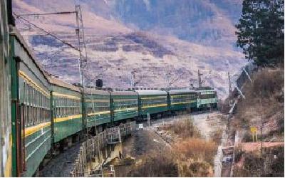 为什么20多年火车票价格没暴涨？