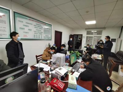 做好疫情防控 区政务局在行动