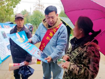 向阳湖镇开展石油管线安全生产宣传活动