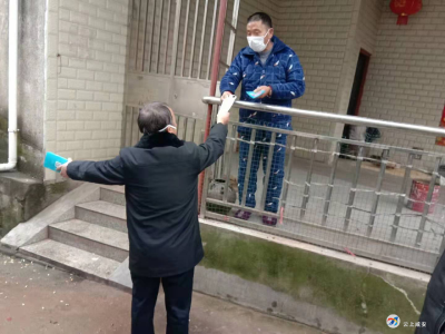 坚决打赢疫情防控阻击战  我们在行动