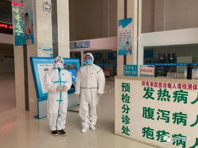 咸宁市第一人民医院镇华安吕耀红夫妇：夫妻携手战一线！