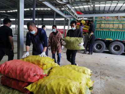 64吨土豆大米从云南盈江千里跋涉驰援咸安