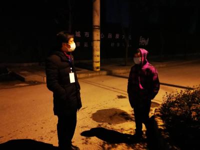 集中整治流动菜农 抓小抓细亿丰农贸市场疫情防控