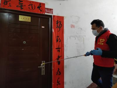 咸安区：休干小区消毒杀菌防控疫情