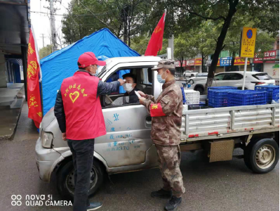 【战“疫”一线最美人物】21岁返乡军校大学生主动请缨守卡点