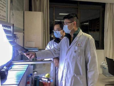 【亮身份践初心比作为】用真心换取患者安心