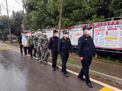 向阳湖镇：铁血柔情“城管蓝”  防疫前线“游击队”