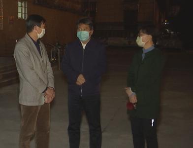 李文波为赴粤务工人员送行