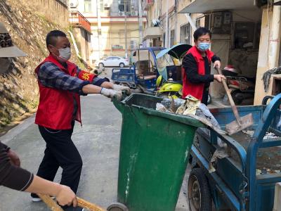 【环境综合整治】滨河社区：联合包保单位 整治小区环境