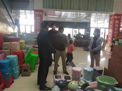 万春桥调研义乌小商品市场维稳工作