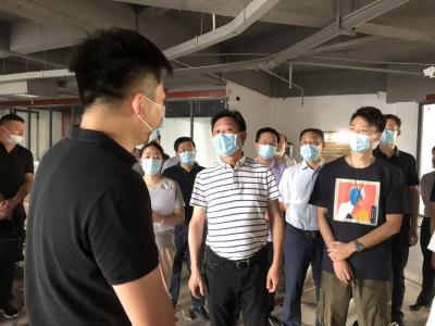 【咸安高质量发展“六大”活动】魏朝东在调研香城文创空间时强调：完善配套设施 营造创业创新氛围 吸引更多的年轻人和创业者在这里汇聚