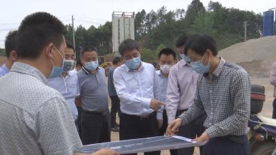 李文波督导马桥镇、桂花镇沿线环境整治及项目建设情况