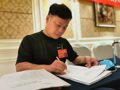 【“两会”声音】区人大代表陈剑桥：关注“城中村”预留地和交通畅通问题