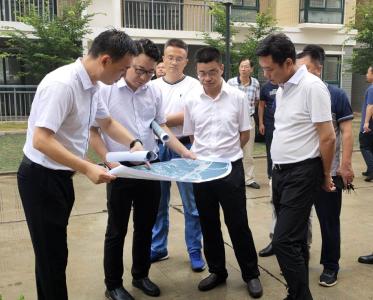 咸宁市城发集团和咸安区领导调研南部空间