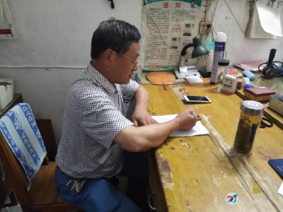 小区书记谈小区：陈思孝积极发挥党员带头作用
