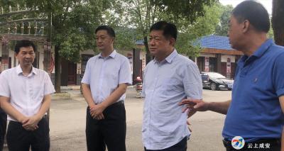 农业农村部来咸安督查退捕渔船渔民建档立卡工作 