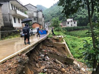 以雨为令，咸安交通巡路排险保畅忙不停