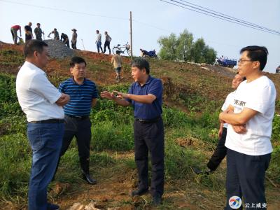 李文波：提高警惕，做足准备，坚决打赢向阳湖围垸防汛保卫战