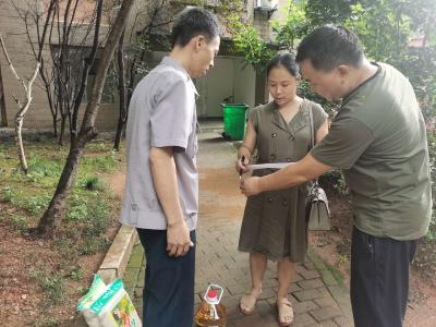 区公共检验检测中心  落实双拥看望贫困退役军人