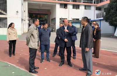 省应急管理厅调研组来咸安调研综合减灾示范社区创建工作