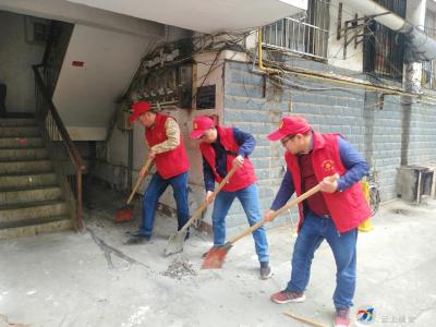 咸安温泉集中整治辖区环境卫生