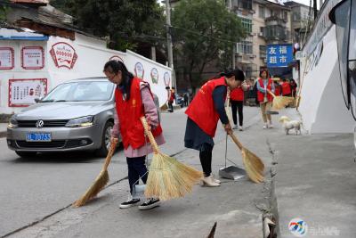 夹皮沟：昔日老旧小区 今日美丽园区