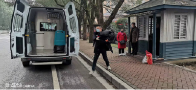 咸安区救助站：寒冬送温暖 温暖香城温暖心
