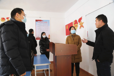 “小阵地”凝聚服务青少年“大动能”——团区委开展咸安青少年综合服务平台现场督导活动