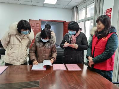 市妇联调研指导咸安妇联示范点建设