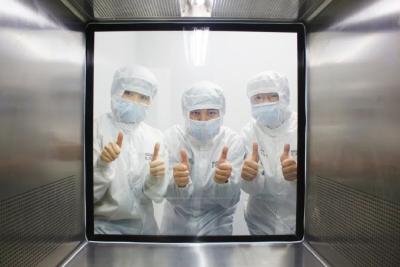 中国新冠疫苗安全吗？有效吗？够用吗？最早“以身试药”的权威专家回应公众关切