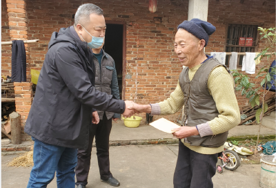 贺胜桥镇：节前走访慰问 情暖退役军人