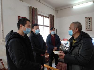 官埠桥镇：走访慰问道德模范  传递节日温暖