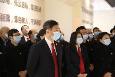 咸安区法院组织参观咸宁市廉政教育基地
