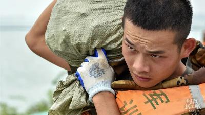 今年第四次下团组，习近平为国防和军队建设“划重点”