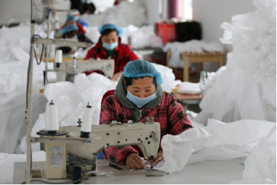 【长江云】佳诚制衣：紧盯市场抓进度 奋力拼搏开门红