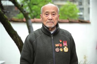 老党员的“谎言”：我什么也没做——记咸安区大幕乡94岁参战党员李昌友