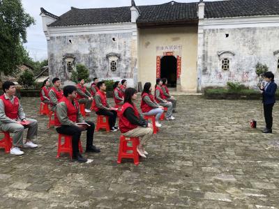 “跨时空”对话——一堂特殊的“红色”党课