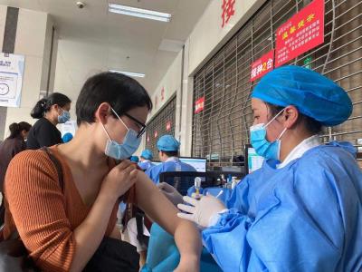 区卫健系统：持续做好新冠肺炎疫苗接种工作