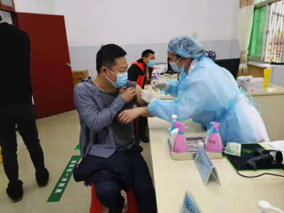 马桥镇有序推进新冠疫苗接种工作